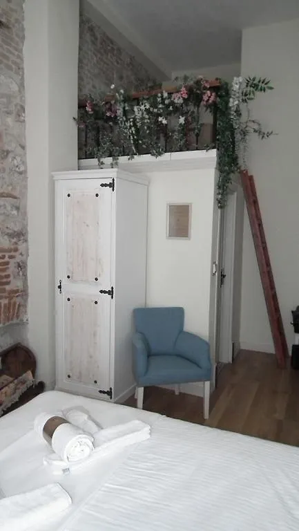 Gizemli Konak Ayvalı ホームステイ