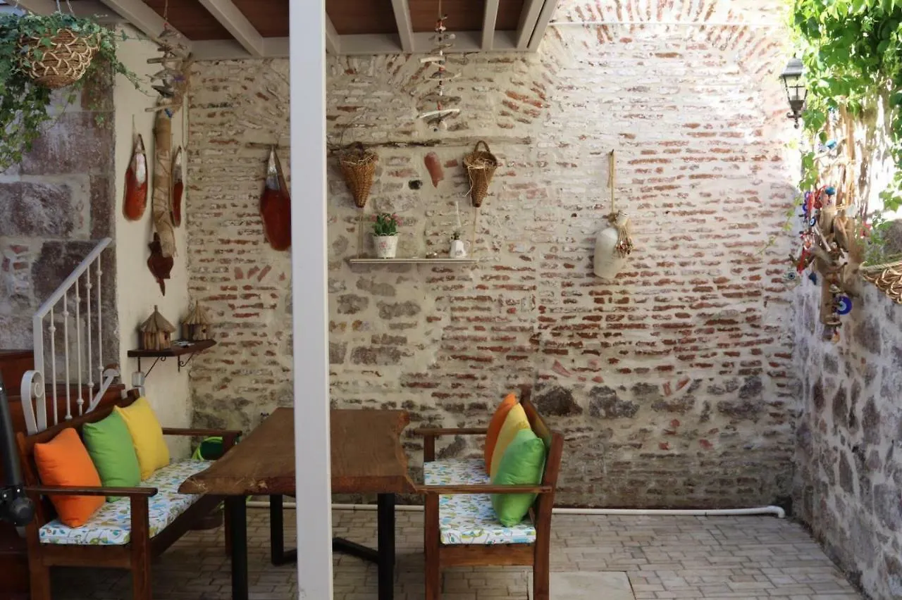 Gizemli Konak Ayvalı ホームステイ